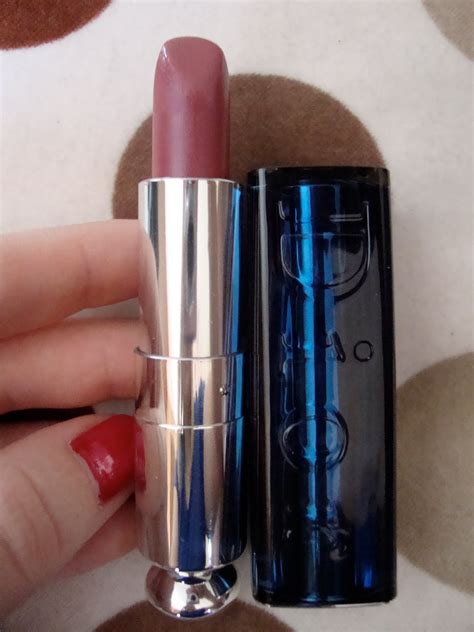 dior mauve lipstick.